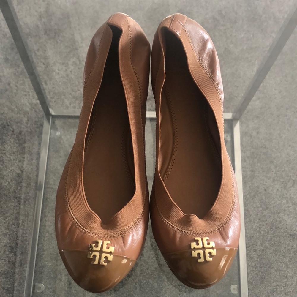 Tory Burch brown leather flats- never worn